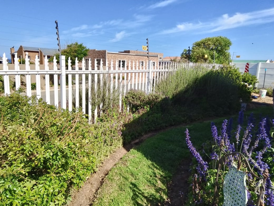 4 Bedroom Property for Sale in Lamberts Bay Western Cape